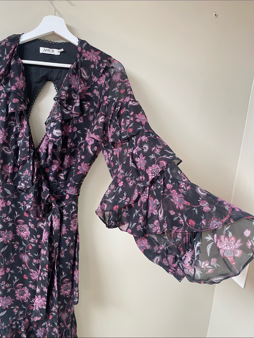 Amur Black Pink Floral Organic Silk Ruffled Dress Size 8 - Picture 3 of 10